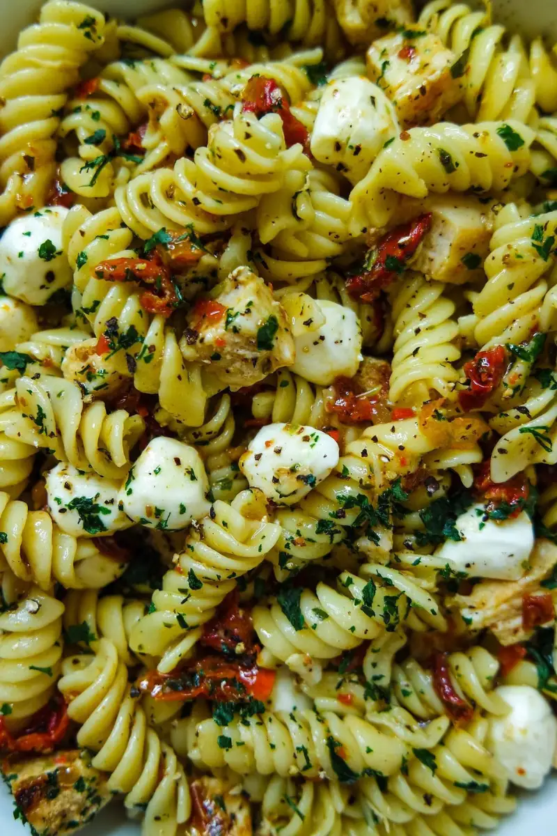 Sun-Dried Tomato Pasta Salad (Fresh, Easy & Full of Flavor)